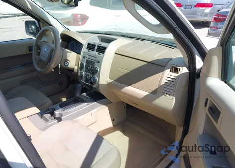 2009 Ford Escape Xlt из США, поврежденный, VIN 1FMCU03749KB29222